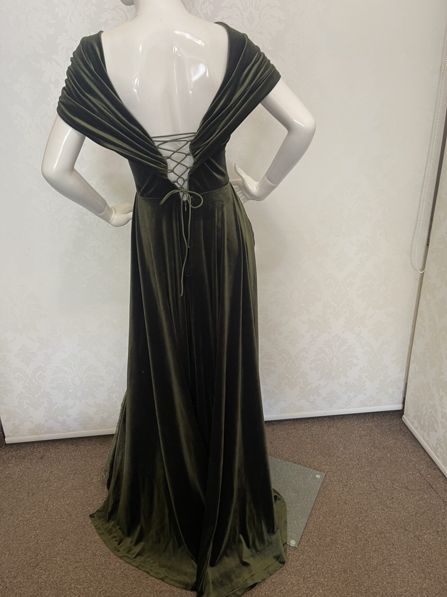 Suknia wieczorowa Olive Royale - obrazek 2